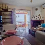 Vakantiehuis Kohyli Beachfront House