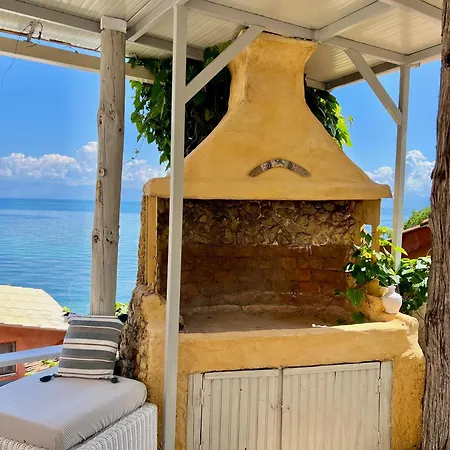 펜션 Kohyli Beachfront House Agia Pelagia Chlomou