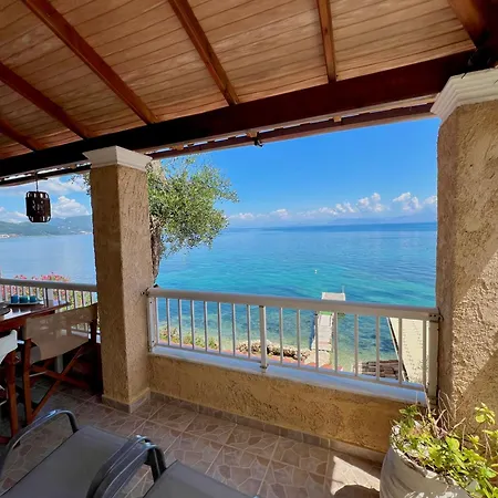 펜션 Kohyli Beachfront House *