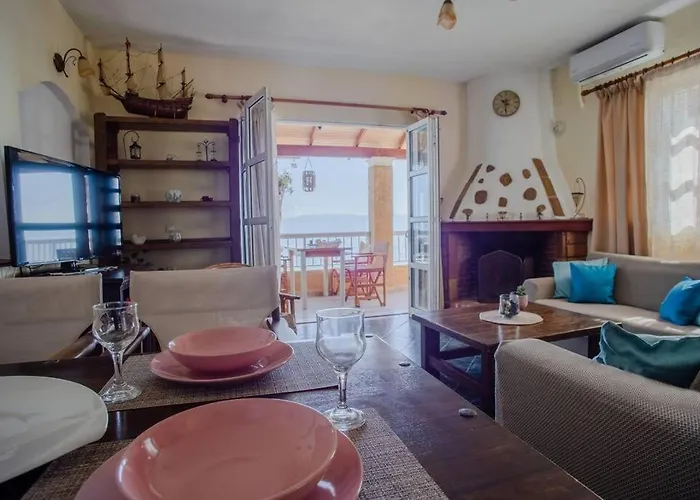 בית נופש Kohyli Beachfront House
