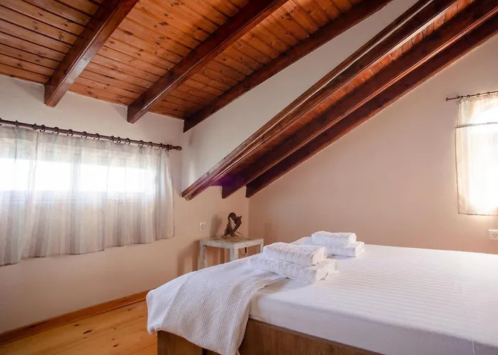 בית נופש Kohyli Beachfront House