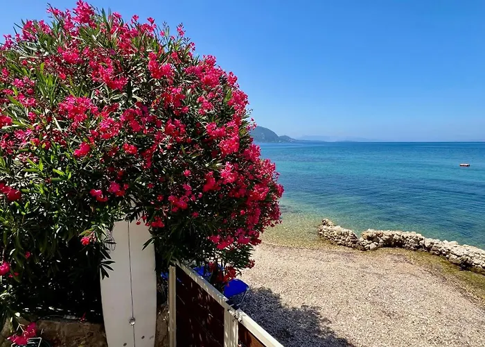 Kohyli Beachfront House * Agia Pelagia Chlomou