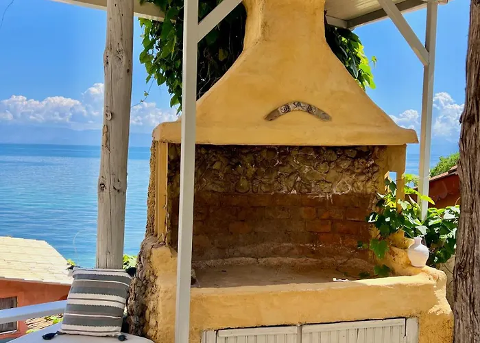 בית נופש Kohyli Beachfront House Agia Pelagia Chlomou