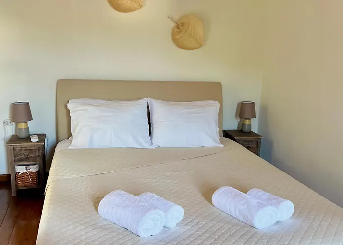 בית נופש Kohyli Beachfront House Agia Pelagia Chlomou