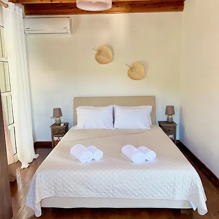Kohyli Beachfront House *