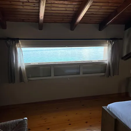 Kohyli Beachfront House *