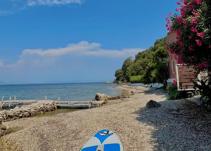 Kohyli Beachfront House Feriehus *