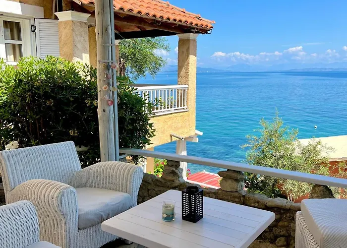 Kohyli Beachfront House Feriehus