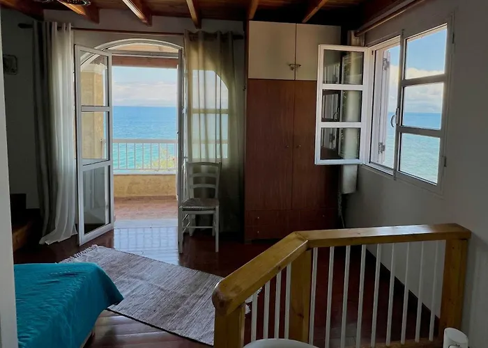 Kohyli Beachfront House Agia Pelagia Chlomou