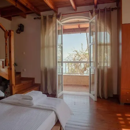 Kohyli Beachfront House Holiday home Agia Pelagia Chlomou