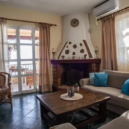 Kohyli Beachfront House Holiday home Agia Pelagia Chlomou