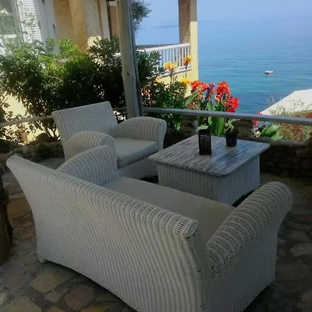 Kohyli Beachfront House Holiday home Agia Pelagia Chlomou