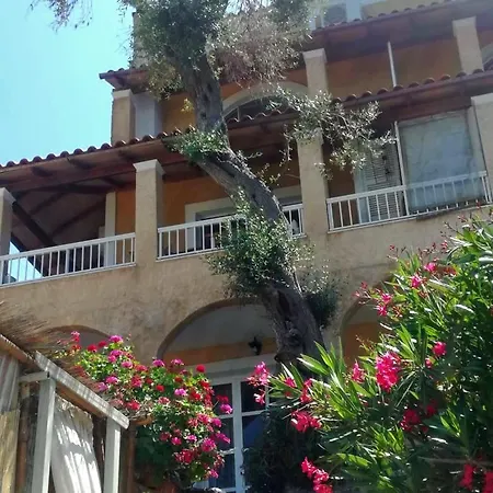 Holiday home Kohyli Beachfront House *